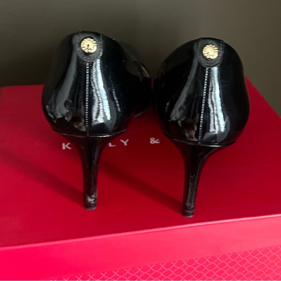 Worn once to tight! - Picture 2 of 3